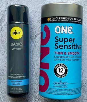 Набір ONE Super Sensitive 12 шт - Лубрикант pjur Basic waterbased 100 мл SOS2610 фото